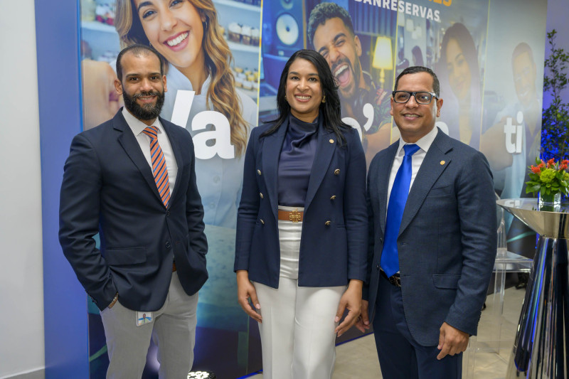 Jean Carlos Fernández, Yaneira Gutiérrez y Demetrio Pérez.