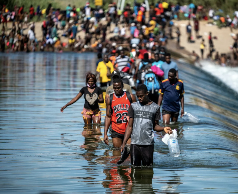 La posibilidad de que el gobierno de Donald Trump elimine el Estatus de Protección Temporal (TPS) mantiene en alerta a comunidades enteras que han construido su vida en ese país y que hoy temen ser deportadas a un Haití aún marcado por la violencia.