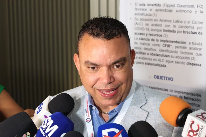 El director del Servicio Nacional de Salud (SNS), Julio Landrón.