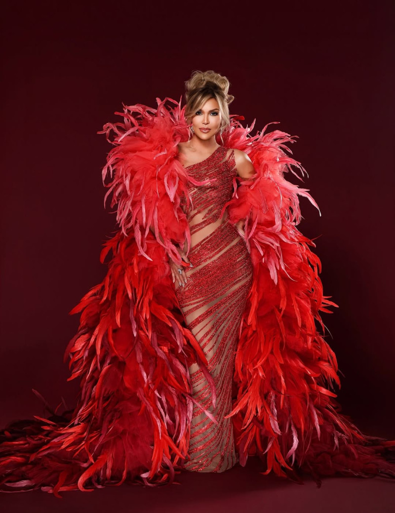 Cambio de look de Georgina Duluc en Premios Soberanos 2026.