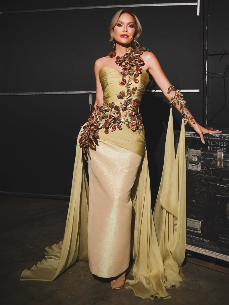 Cambio de look de Georgina Duluc en Premios Soberano 2026.