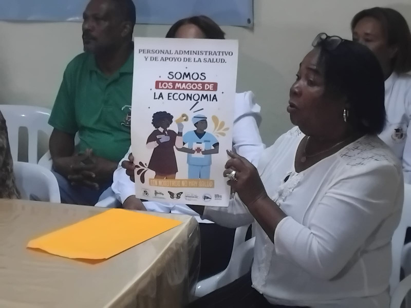 Gremios del personal administrativo de salud demandan aumento de salario.