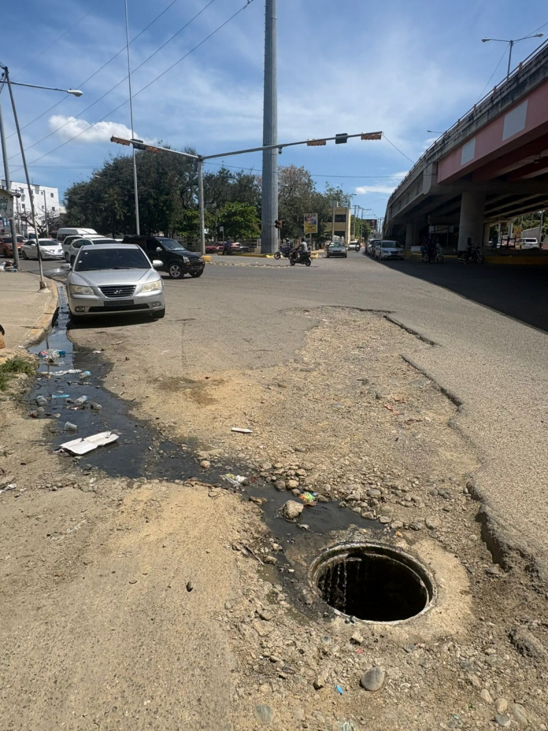 Coraasan informó que alrededor de 3,000 registros se encontraban destapados, atribuyendo la situación a robos y actos vandálicos.