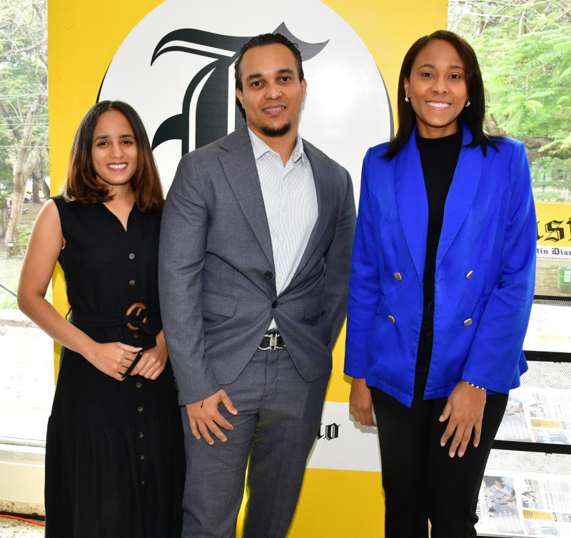 Katherin Paulino, Rubén Reyes y Ailyn Hilario.