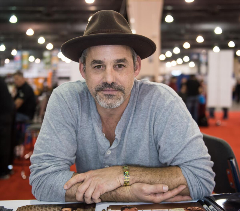 Nicholas Brendon, conocido por su papel en la serie 'Buffy la cazavampiros', falleció a los 54 años.