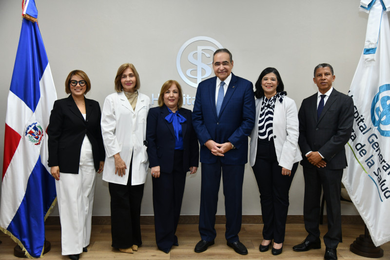 Jeimie Reyes, María Jesús Benzo, Ariadna Garrido, Julio Amado Castaños Guzmán, Fresa Fernández y Jiomar Figueroa.