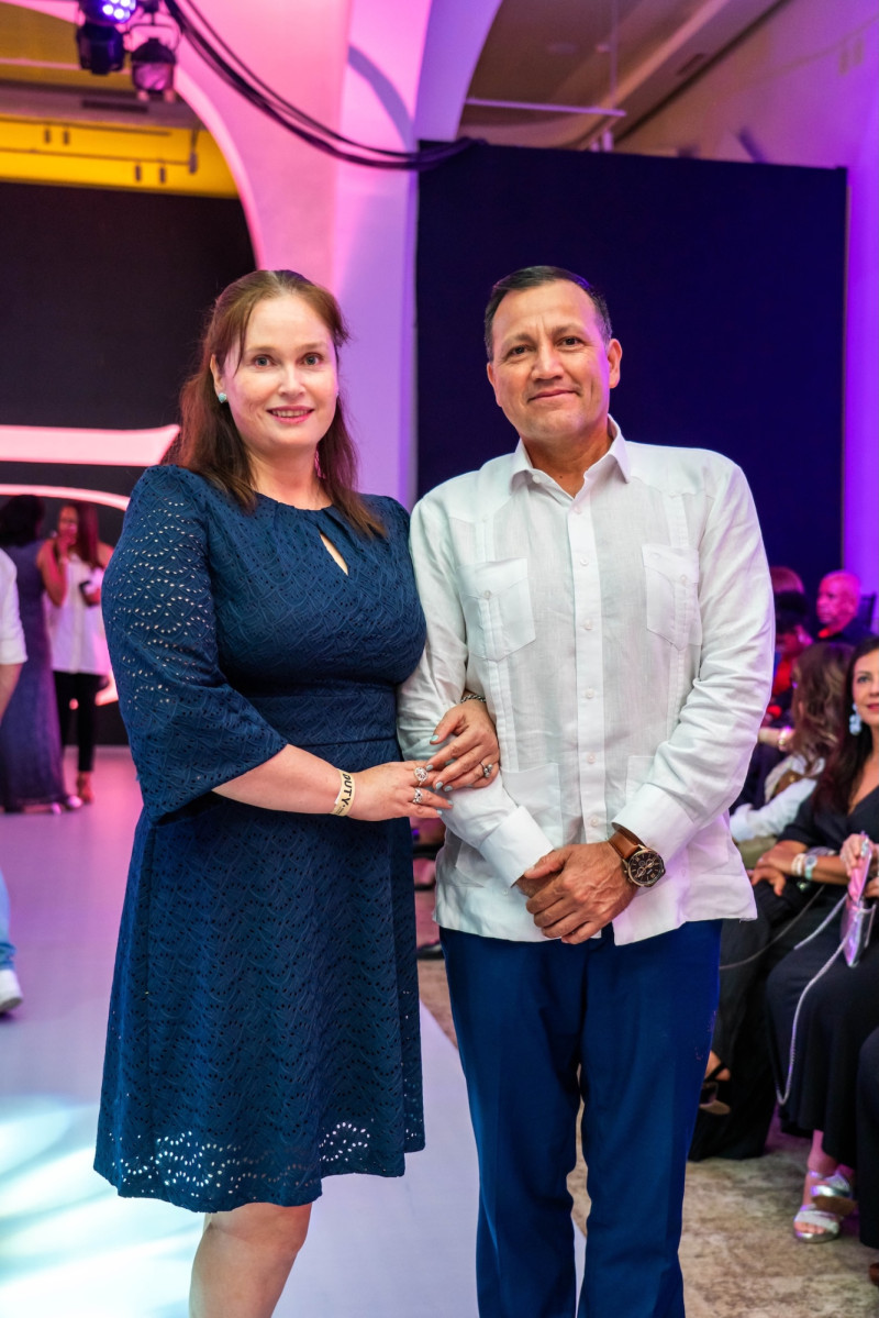 Mariela de Ruiz y Enrique Ruiz