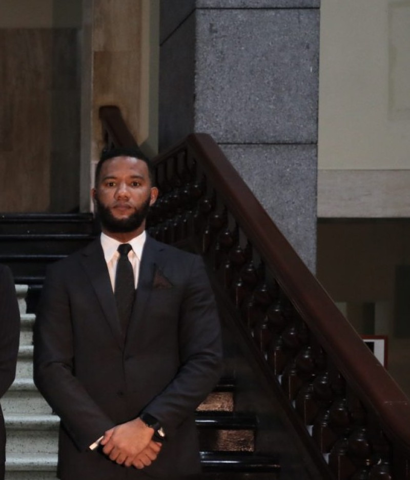 Fiscal Aurelio Valdez Alcántara, acusado de “gestionar y recibir la entrega controlada de diez mil dólares de una persona bajo investigación”.