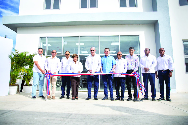 El presidente Luis Abinader encabeza el acto de inauguración del nuevo edificio de la OMSA.