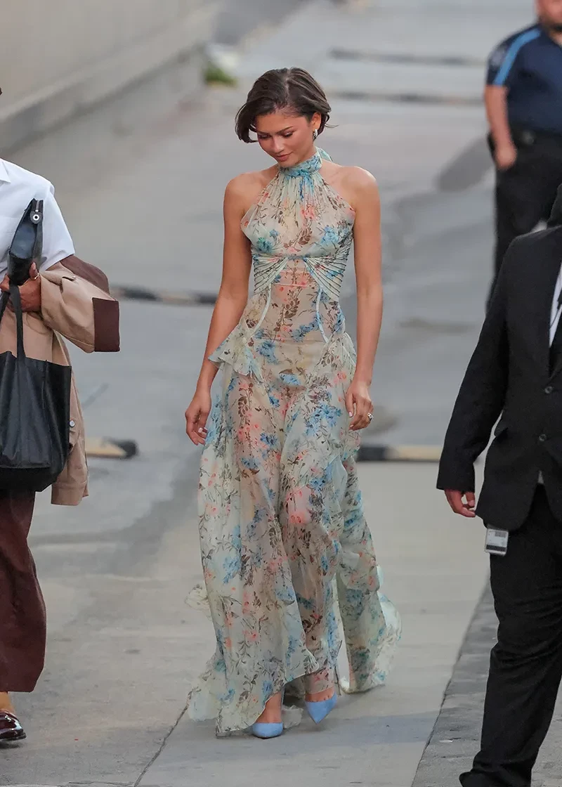 Zendaya con un vestido de McQueen.