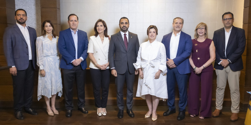 Participantes del encuentro de la Cámara de Comercio.
