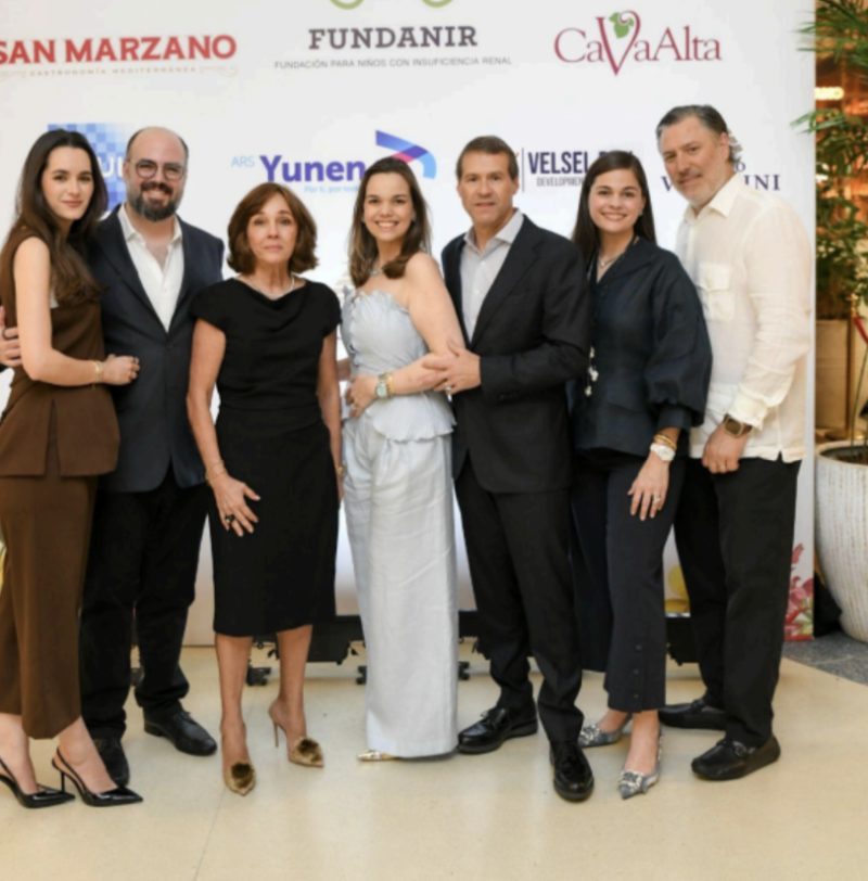 Isabella Braschi de Velutini, Luis Emilio Velutini, Olga Manzo de Velutini, Emiliana Velutini de Fajardo, Luis Enrique Fajardo, Daniela Velutini de Puppio, Carlos Puppio.