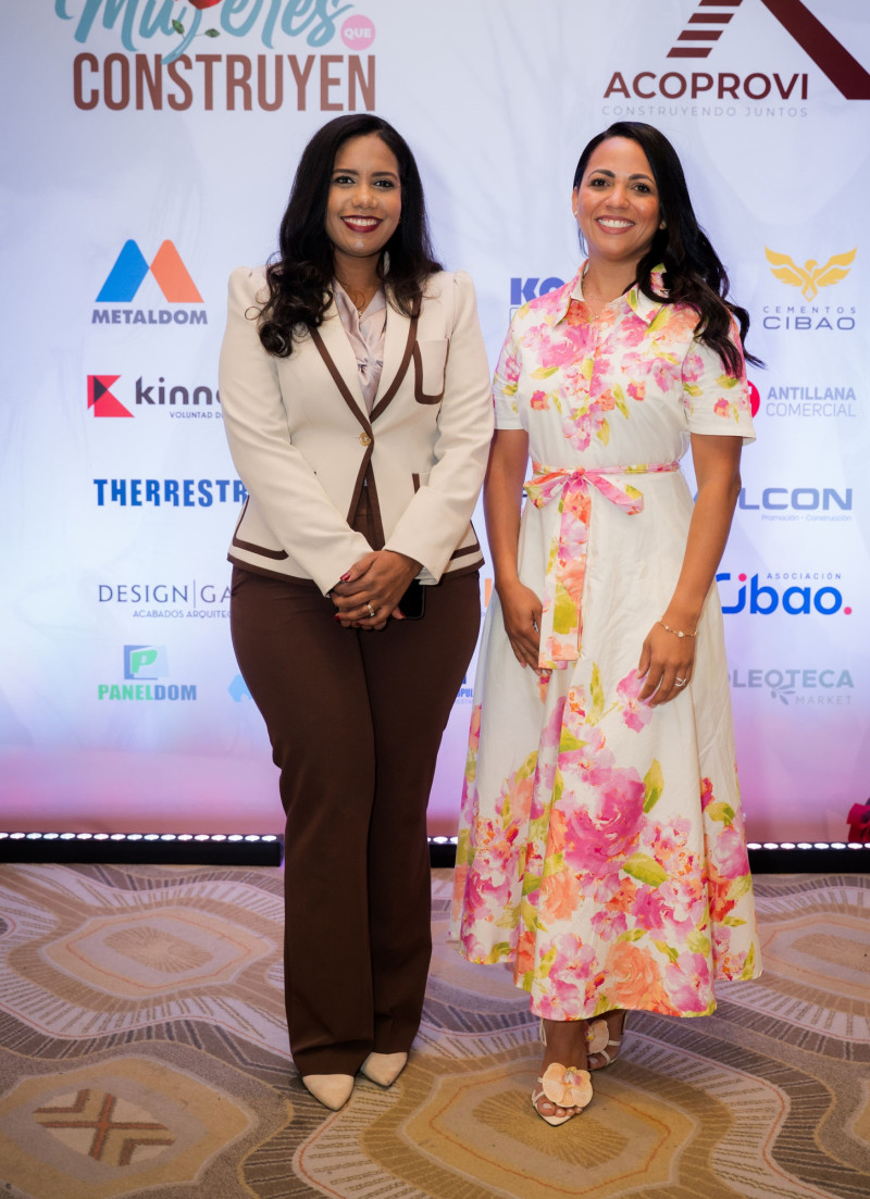 Indhira del Rosario y Anna Valenzuela