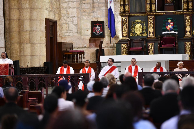 Presentes en el Sermón de las Siete Palabras en la Primada Catedrá de América, el 3 de marzo de 2026.