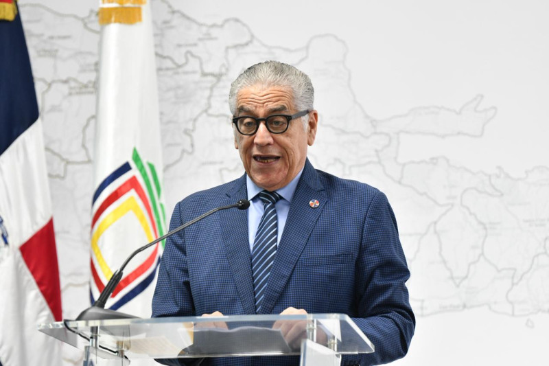El general retirado Soto Jiménez durante su exposición en el acto.