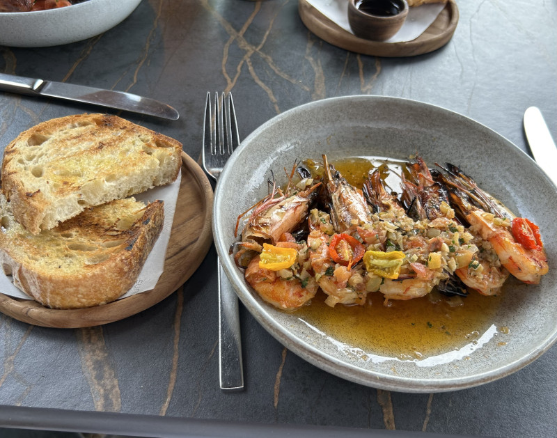 Restaurante Four Seasons Bali Sundara, especializado en mariscos