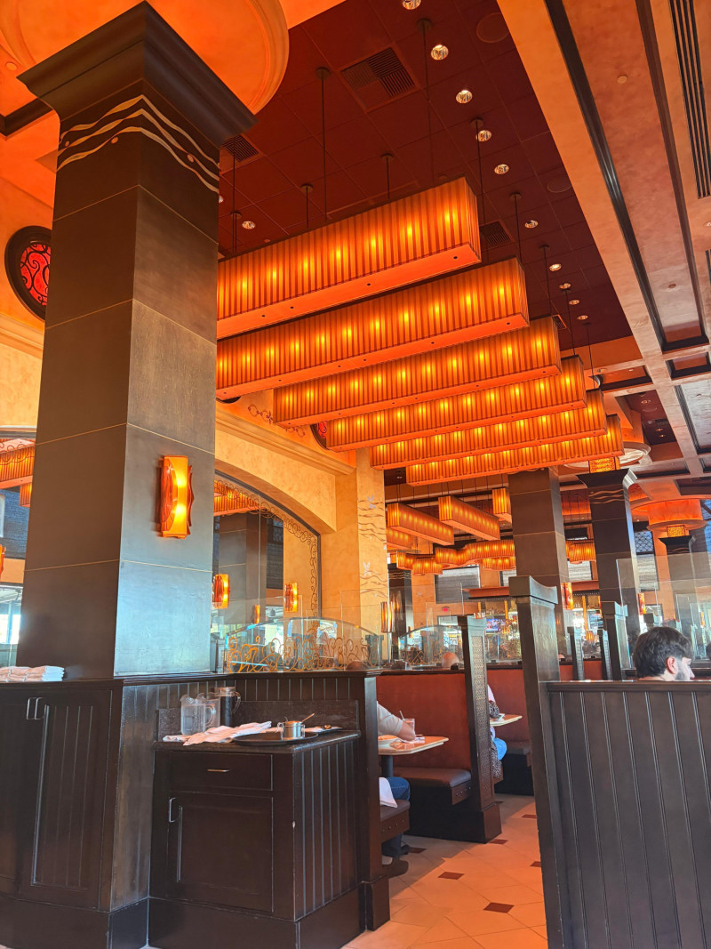 Un área de The Cheesecake Factory