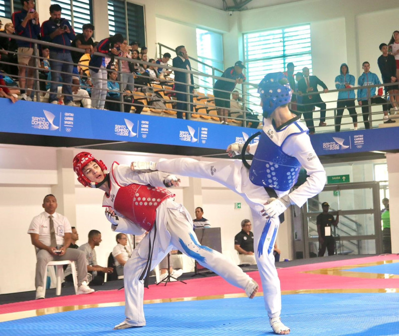 Acción de uno de los combates celebrados en la primera jornada del clasificatorio de Taekwondo.

Acción de uno de los combates celebrados en la primera jornada del clasificatorio de Taekwondo.