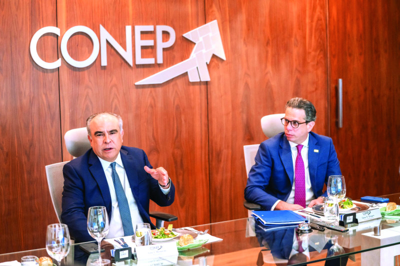 El presidente del Conep, Celso Juan Marranzini, junto al vicepresidente ejecutivo, César Dargam.