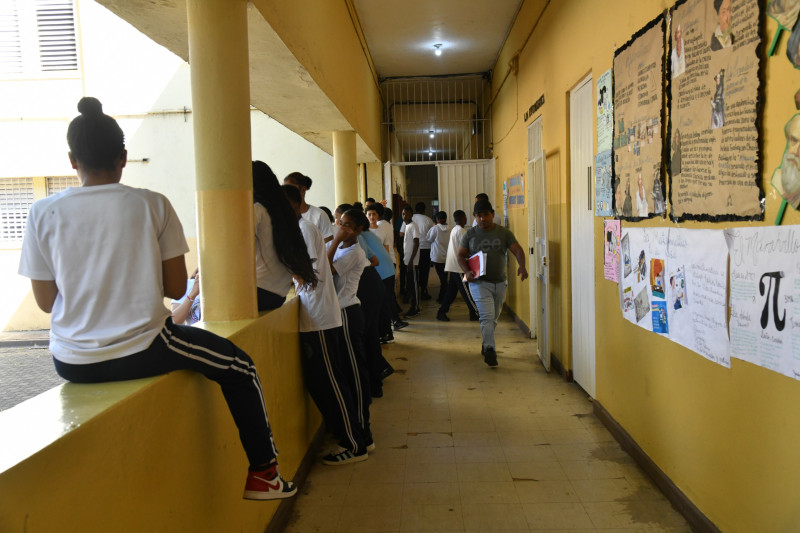 Estudiantes en su receso