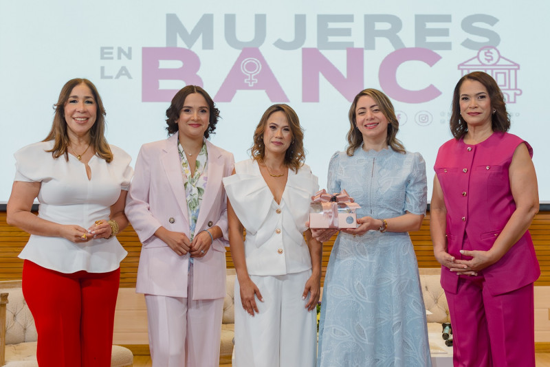El foro Mujeres en la Banca llega a Santiago