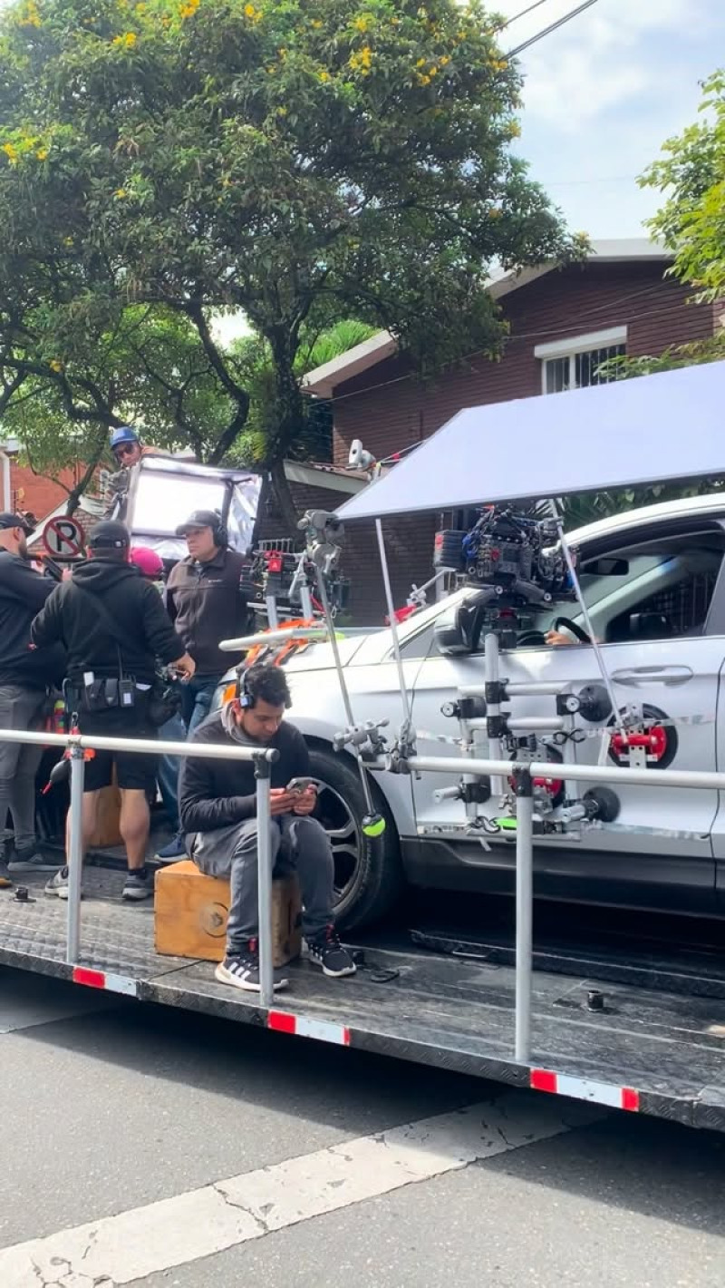 Imagen del set de "Sin senos sí hay paraíso". Las autoridades colombianas reportaron hecho violento durante el rodaje de la serie.