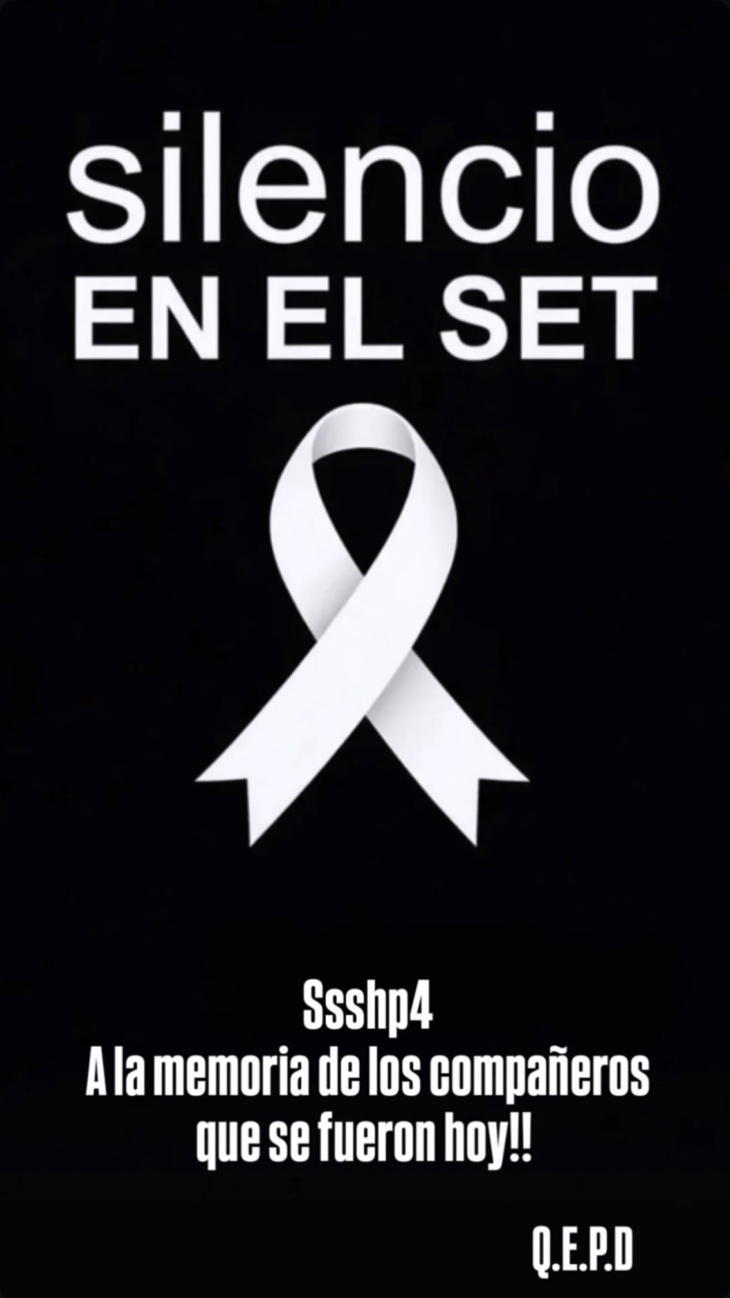 Carmen Villalobos, escribió: "Silencio en el set".