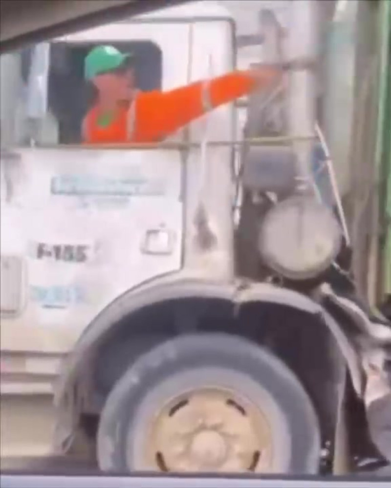 Deivy Abreu en el camión momentos mientras era perseguido