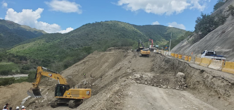 Nivel de avance de los trabajos de Obras Públicas para la estabilización de la carretera de Ocoa.