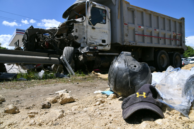 Las imprudencias de conductores en las vías son causa importante de accidentes de tránsito y muertes en el país.