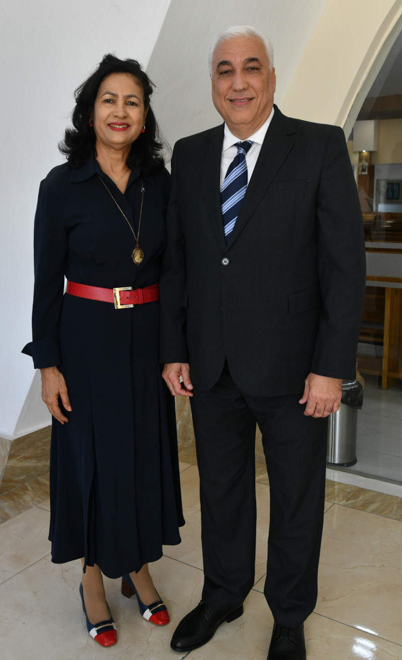 Maricela Almanzar y Erik Pérez Vega.