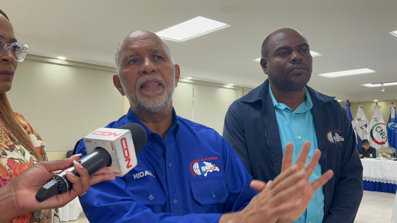 Eduardo Hidalgo, presidente de la Asociación Dominicana de Profesores.