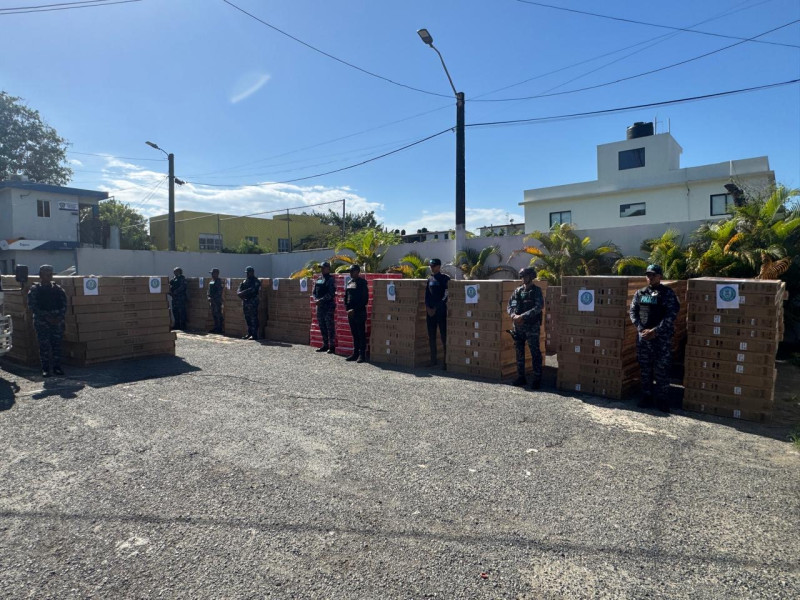 545 televisores de distintas marcas y modelos fueron incautados durante una operación en el sector Alma Rosa I, en Santo Domingo Este.