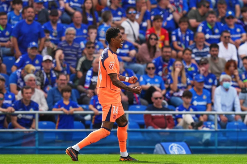 Marcus Rashford del Barcelona celebra tras anotar en el encuentro de La Liga ante Getafe.