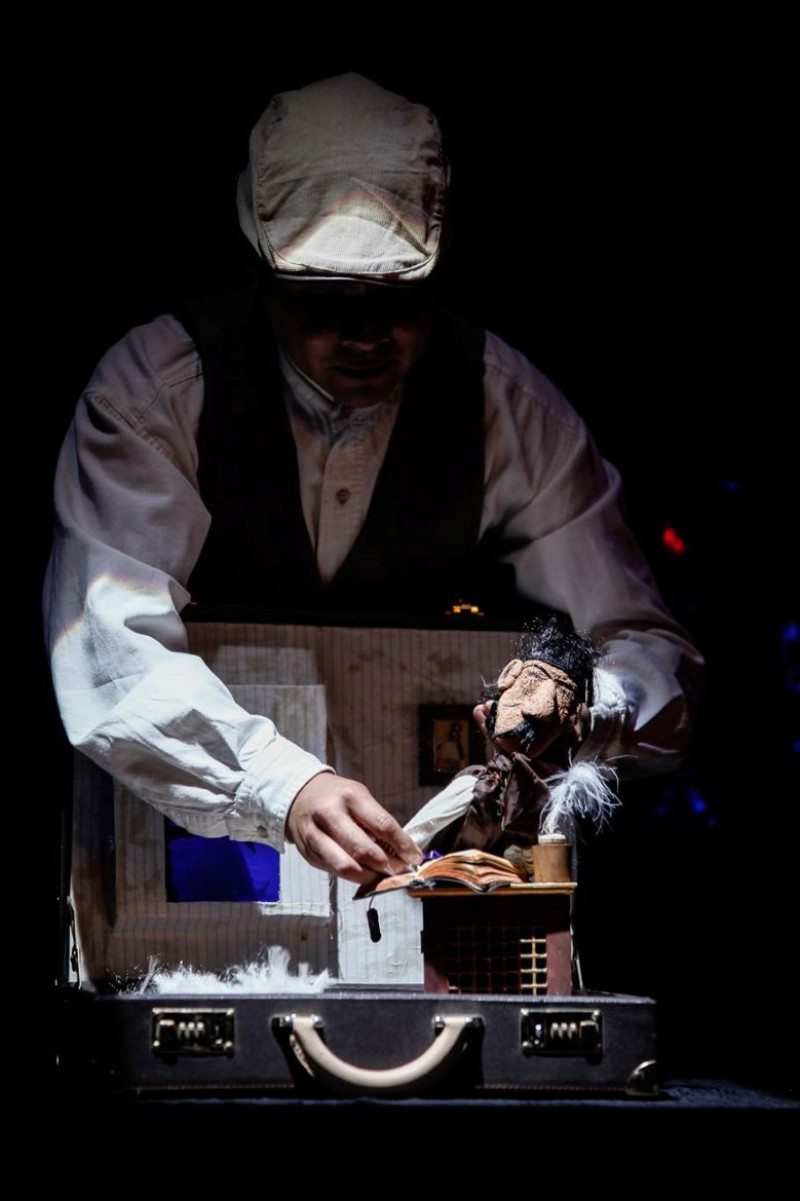 Escena del lPrincipe Feliz, Maika Teatro, México.