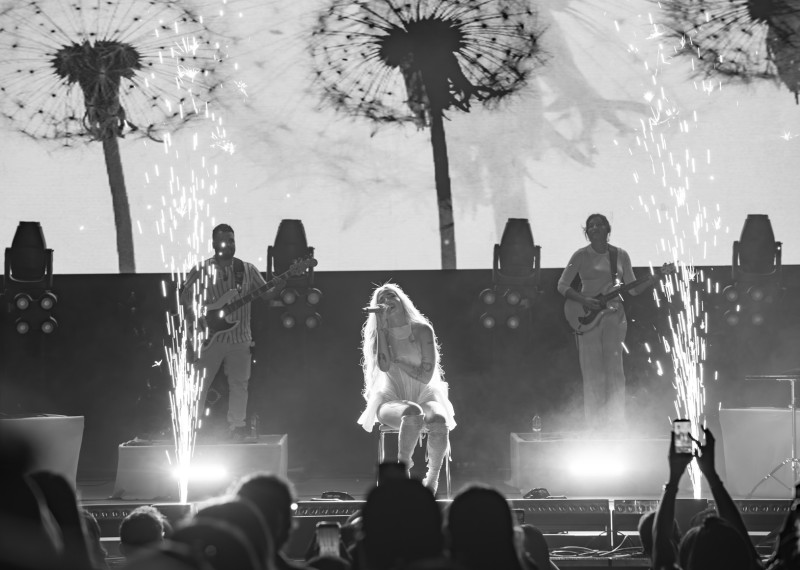 Elena Rose durante su presentación en el hotel Jaragua, la noche del sábado 25 de abril de 2026.