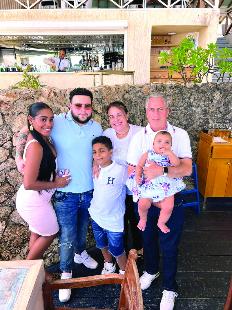 “Haz el bien y no mires a quien”, es la frase de ‘Doble J’. Para él, ser solidario, ayudar al prójimo y no hacerle daño a nadie es la mejor manera de comulgar con el ejemplo de Dios. También recomienda a la juventud, llevarse siempre de sus padres.