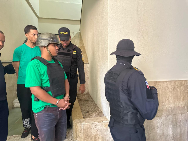 Con un casco y chaleco, la fotografía muestra a Ángel Luis Guzmán Vásquez, implicado en caso Senasa