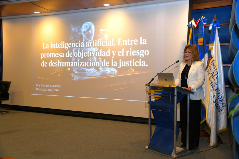 La jurista Carmen Cuadrado durante su intervención en el auditorio Funglode.
