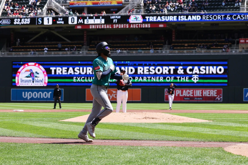 JP Crawford regresa al plato luego de conectar cuadrangular.