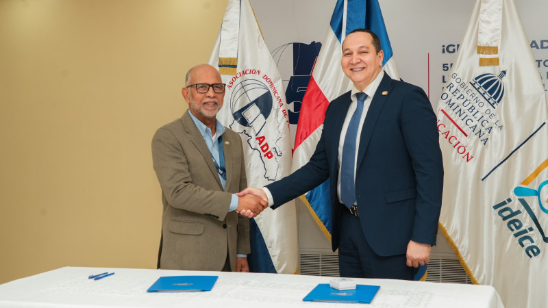 Eduardo Hidaldo, presidente de ADP, y Jesús Andújar Avilés director de Ideice.