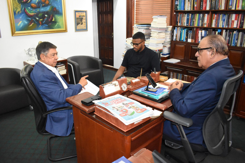 Con el propósito de frenar accidentes en las vías públicas, José Rafael Rodríguez presentó al director de este diario, Miguel Franjul, los puntos clave para actualizar la Ley 63-17 de Movilidad y Transporte Terrestre. /