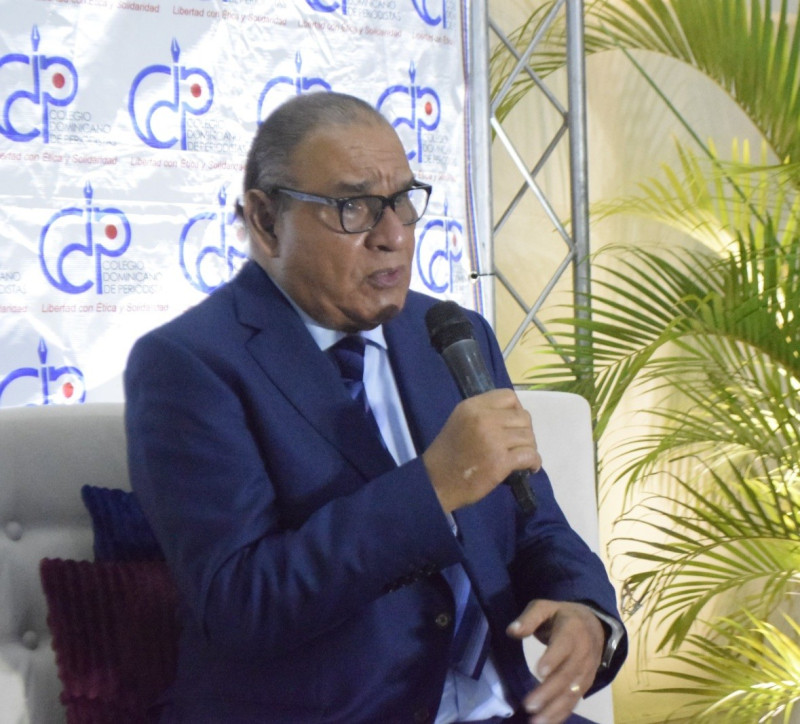 El director del periódico Listín Diario, Miguel Franjul, encabezó el conversatorio “La responsabilidad de los medios de comunicación en la era digital”, organizado por el Colegio Dominicano de Periodistas, seccional Santiago.