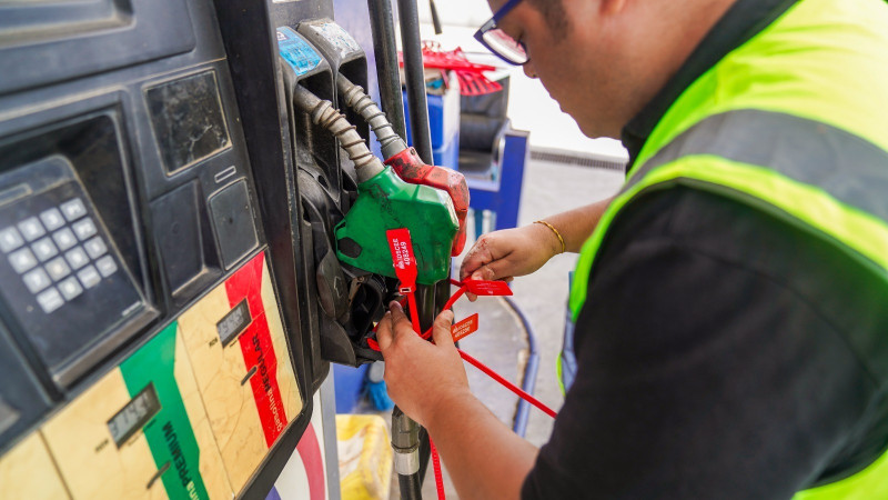 Pruebas de laboratorio demostraron que la gasolina que vendían como premium no cumplía con la calidad mínima requerida.