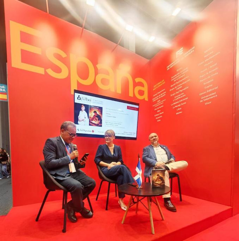 La obra, titulada “Todavía” es el segundo libro de poemas de la autora