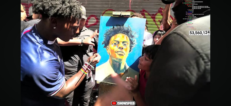 En Capotillo, el streamer estadounidense Speed recibió retratos de su rostro.