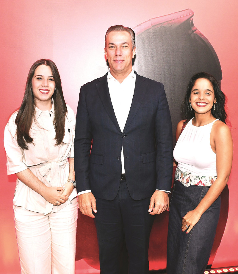 Sophie Giudicelli, Eric Lembcke y Sabrina Vargas