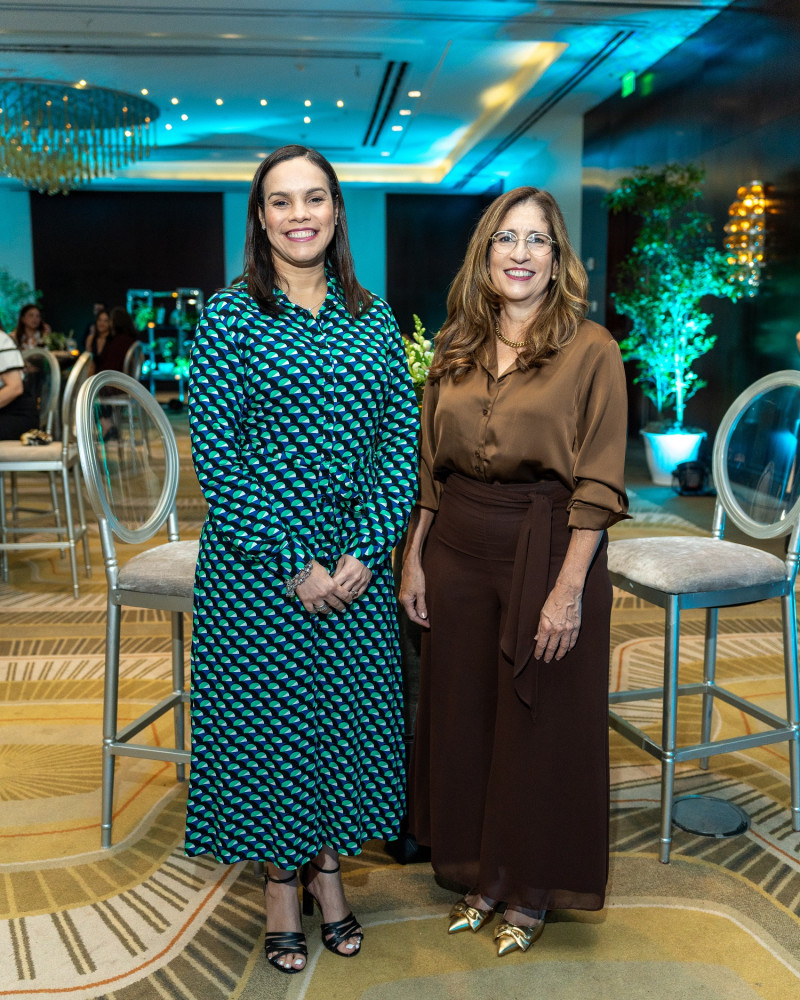 Vanessa Alba y Rosario Aróstegui.