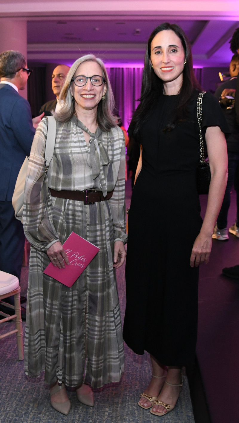 Ancell Scheker y Susana Martínez.