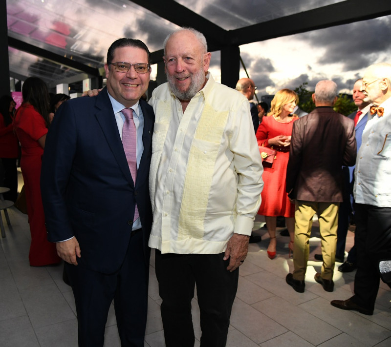 Eduardo Sanz Lovanton y Freddy Ginebra.